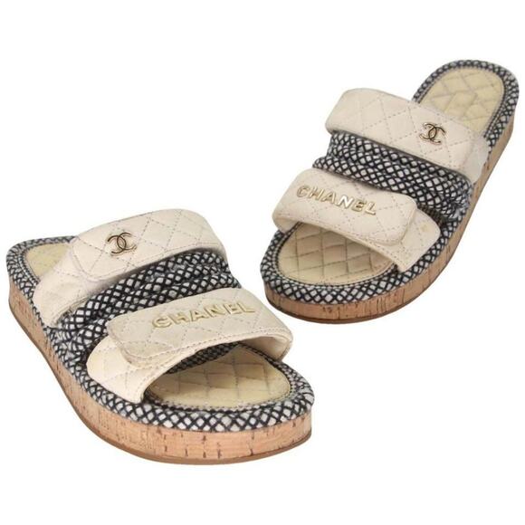 Chanel Chunky 37 Canvas Quilted Flatform Sandals CC-1217P-0006 - Picture 1 of 11